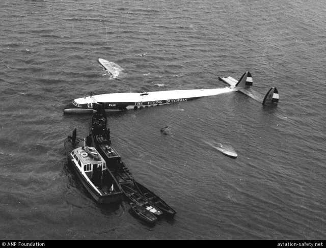 KLM Royal Dutch Airlines 633 accident — 2,5 km SE off Shannon Airport (SNN), 1954-09-05 — photo 2