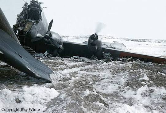 United States Air Force - USAF · 52-0991 accident — Iqaluit-Frobisher Bay Airport, NU (YFB), 1955-04-27 — photo 3