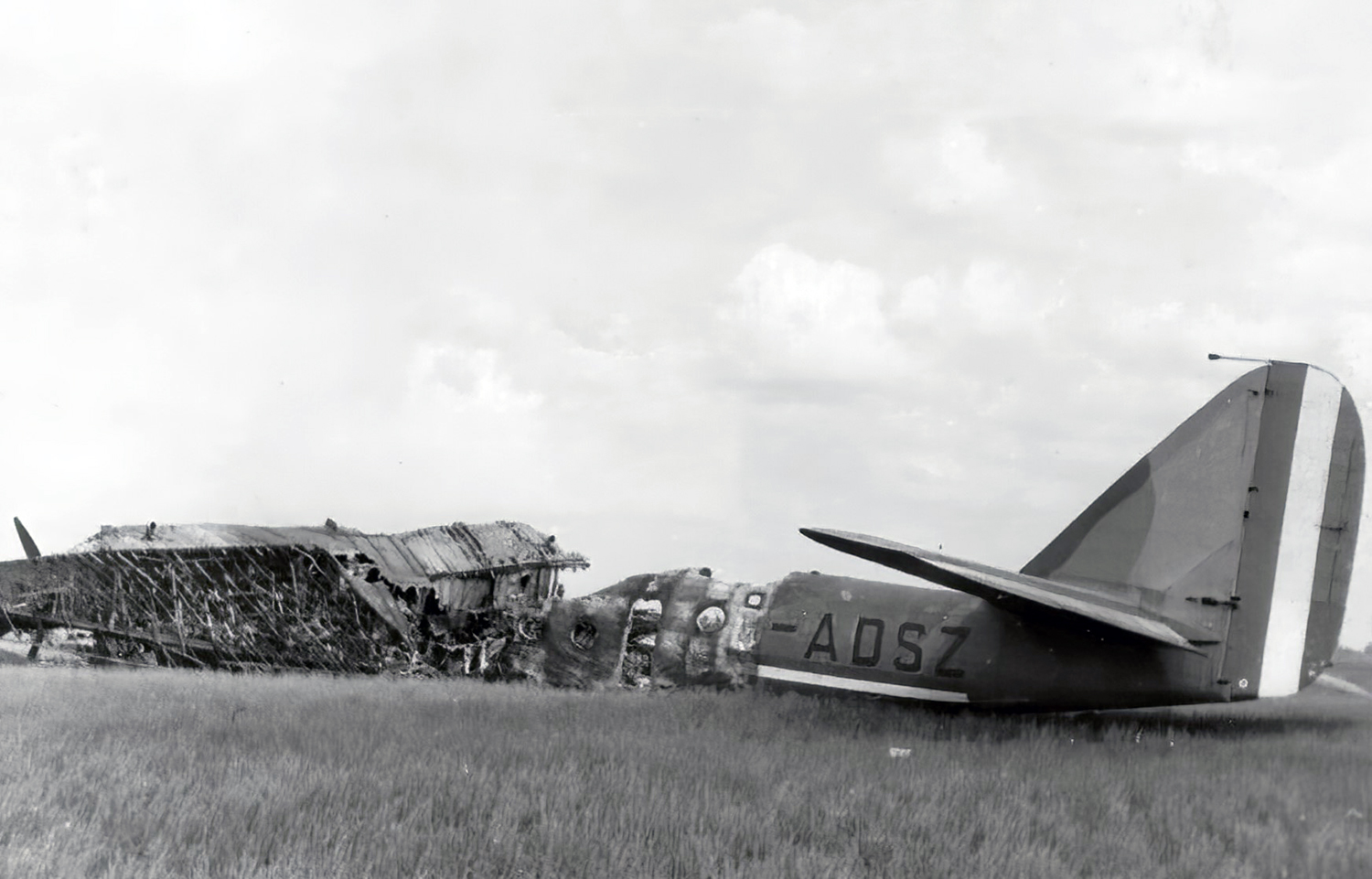 British Overseas Airways Corporation - BOAC · G-ADSZ accident — Merville Airport (HZB), 1940-05-23 — photo 2