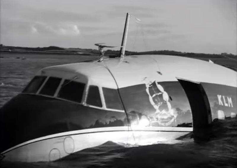 KLM Royal Dutch Airlines 633 accident — 2,5 km SE off Shannon Airport (SNN), 1954-09-05 — photo 4
