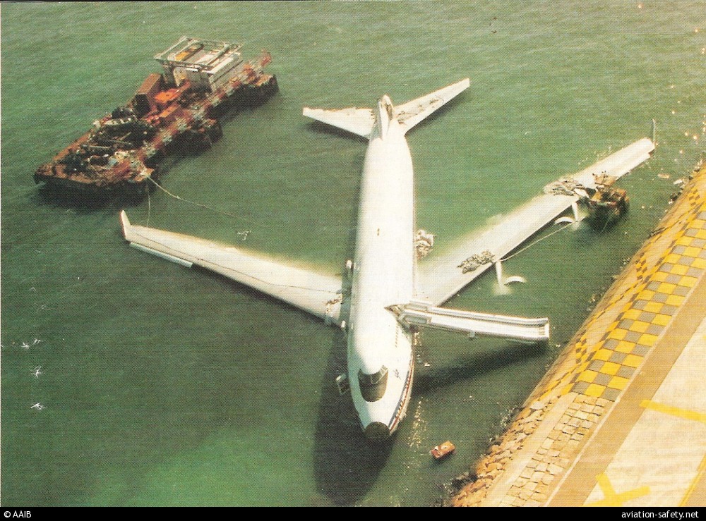 China Airlines 605 accident — Hong Kong-Kai Tak International Airport, 1993-11-04 — photo 2
