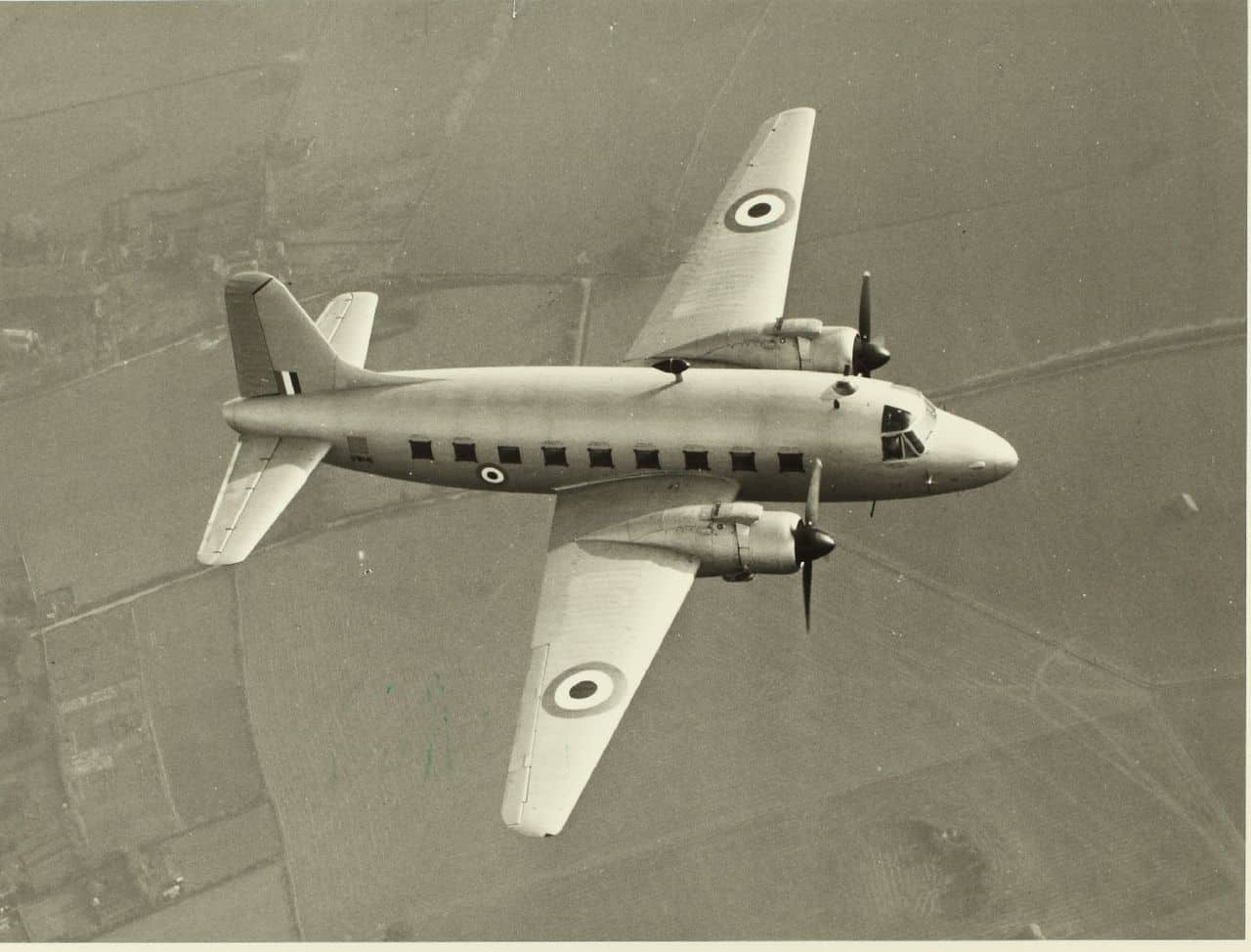 Royal Air Force - RAF · VW203 accident — 2,4 km W of Boscombe Down RAF Station, 1952-11-25 — photo 1