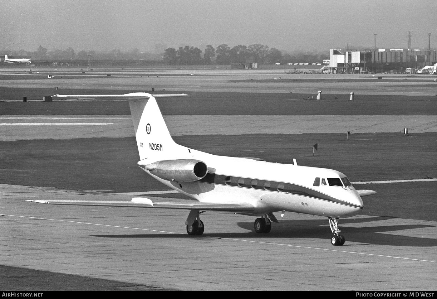 Mellon Bank · N205M accident — Harrisburg-York State Airport, PA (HAR), 1967-07-25 — photo 2