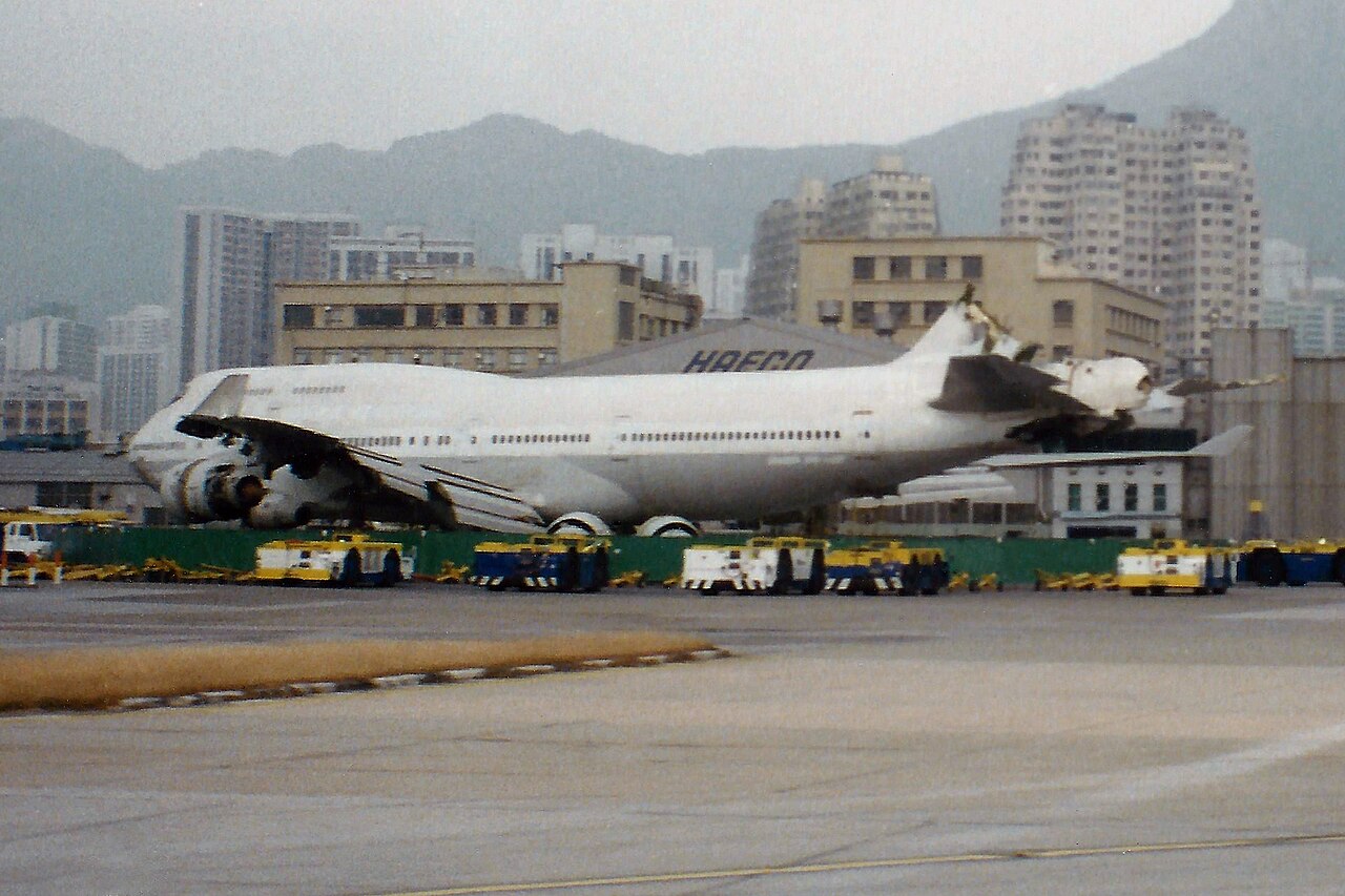 China Airlines 605 accident — Hong Kong-Kai Tak International Airport, 1993-11-04 — photo 6